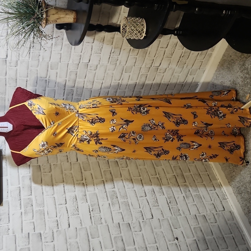 ININ SZ S Floral Maxi Dress